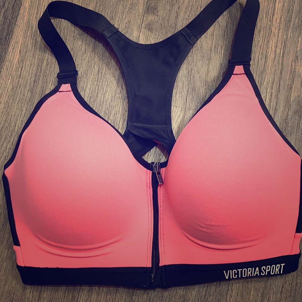 Victoria’s Secret PINK Sports Bra